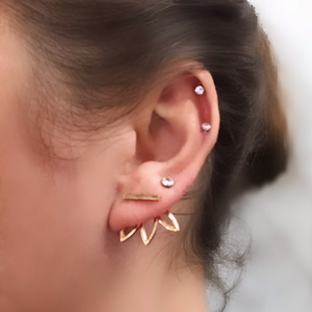 NEW💙💎HP! LOTUS PETAL BAR EARRING💎💙GOLDEN💛LOVE - Picture 6 of 7